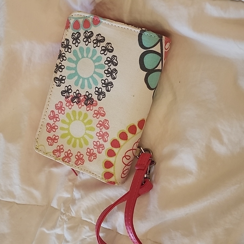 Thirty One Wallet With Wristlet